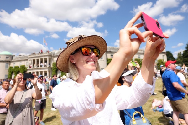 Es durfte eifrig geknipst werden - Goodwood Festival of Speed 2025