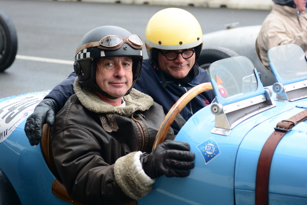 Es geht eng zu im Cockpit - 4. Montlhéry Vintage Revival 2017