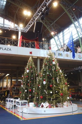 Es weihnachtet in der Sonderschau - Sonderschau Supercars 2 in der Autoworld Brüssel 2022/2023