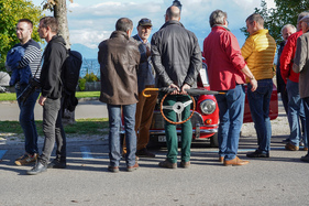 Es wurde auch das eine oder andere Ersatz- oder Zubehör-Teil gehandelt - Swiss Classic British Car Meeting Morges 2019