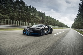 Essen Motor Show 2017 - Bugatti CHIRON Essen Motor Show 2017 - Bugatti CHIRON