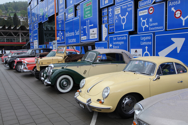Image: Around 20 delegates arrived by classic car - SHVF Delegates' Meeting on April 16, 2016