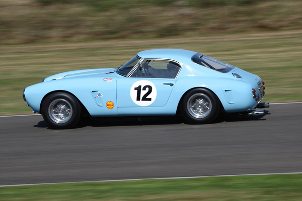 Etwa 57 Mal mehr bezahlt man (teuerungsbereinigt) heute für einen Ferrari 250 GT SWB, gebaut von 1960 bis 1962, als damals. Aus DM 53'000 wurden EUR 7,5 Millionen.