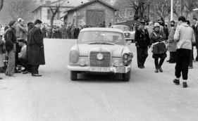 Eugen Böhringer und Hermann Socher im Mercedes Benz 220 SE - 29. Rallye Monte Carlo (1960)