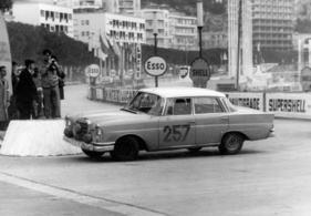 Eugen Böhringer und Peter Lang im Mercedes Benz 220 SE - 31. Rallye Monte Carlo (1962)