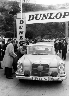 Eugen Böhringer und Peter Lang im Mercedes Benz 220SE - 31. Rallye Monte Carlo (1962)
