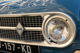 FASA-Renault 4L Super - Als spanisches Auto hat der FASA weisses Abblendlicht