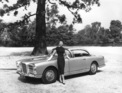 Facel-Vega (1957) - Eleganz im Park