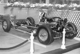 Facel-Vega  (1957) - am Autosalon von Paris im Jahre 1957 - Chassis von der Seite