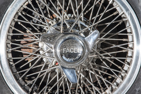 Facel-Vega FV 3 (1957) - Räder von Borrani - Mutter mit Facel-Schriftzug