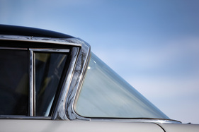 Facel-Vega FV 3 (1957) - grosszügige Panorama-Windschutzscheibe