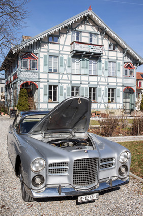 Facel-Vega FV 3 (1957) - kleine Motorraumöffnung für einen grossen Motor