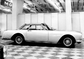 Facel Vega Facel II (1964) - mit Chrysler-Motor und unveränderter Karosserie - Genfer Automobilsalon 1964