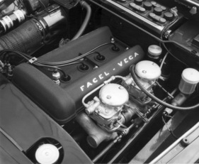 Facel-Vega Facellia (1960) - der Vierzylinder-Motor des kleinen Bruders, hier in der S-Version mit zwei Doppelvergasern von Weber