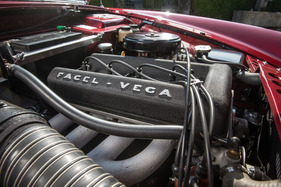 Facel Vega Facellia F2 1600 (1962) - zwei Nockenwellen, die über eine Kette angesteuert wurden