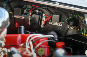 Facel Vega HK 500 (1959) - Blick auf die Elektrik