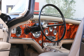 Facel Vega HK 500 (1959) - das Automatikgetriebe wird mit Drucktasten (links vom Lenkrad) gesteuert