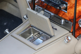 Facel Vega HK 500 (1959) - grosser Aschenbecher für Fahrer und Beifahrer