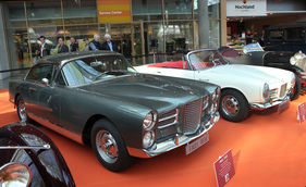 Facel-Vega HK 500 (1959) - neben einem offenen Facel in der Sonderschau - Retro Classics Stuttgart 2014