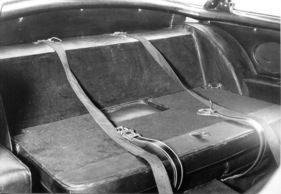 Facel Vega HK500 (1961) - umlegbare Rücksitze udn damit mehr Gepäckraum