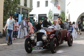Fahren wie auf dem Tandem - elektrischer Bentley Blower - 31. British Classic Car Meeting St. Moritz 2025 Fahren wie auf dem Tandem - elektrischer Bentley Blower - 31. British Classic Car Meeting St. Moritz 2025