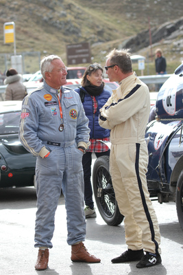 Fahrer besprechen dies und das untereinander ... - Bergrennen Bernina Gran Turismo 2017