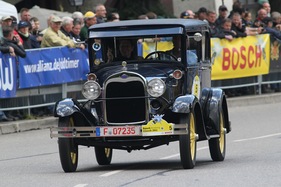 Fahrzeuge der Bosch Boxberg Klassik Rallye am Solitude Revival 2011