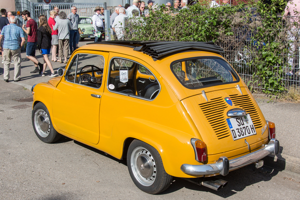 Faltdachausführung - Treffen der Fiat-600-Freunde 2023