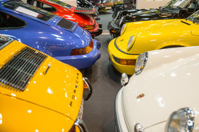Farb- und variantenreichtum des 911: Oldtimermessen-Symbolbild für Zyniker – Techno Classica 2023