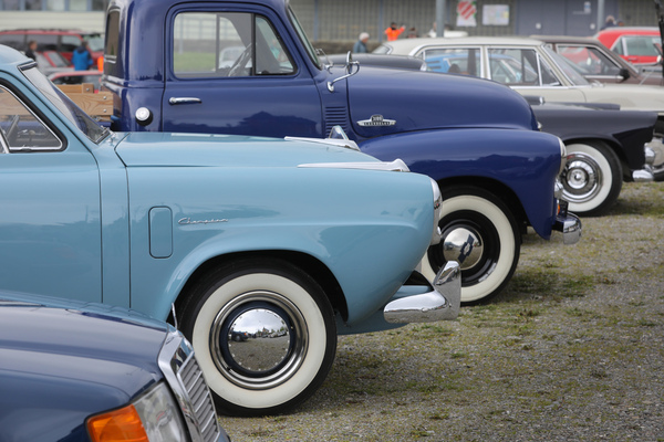 Farben und Formen amerikanischer Autobobile - Albisgütli Classic Cars & Bikes April 2023