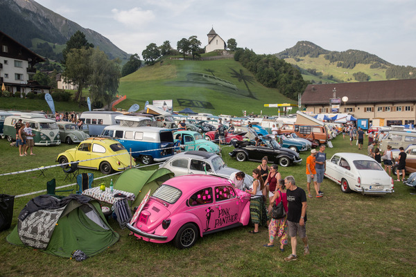 Farbenfroh - Treffen der luftgekühlten Volkswagen in Château-d'Oex 2017