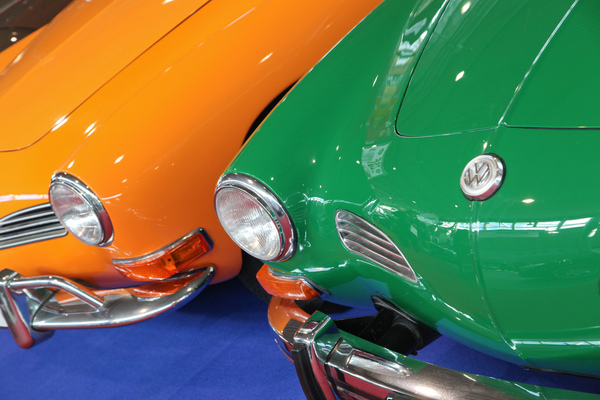 Farbenspiel - VW Karmann-Ghia in Orange und Grün - Retro Classics Stuttgart 2017