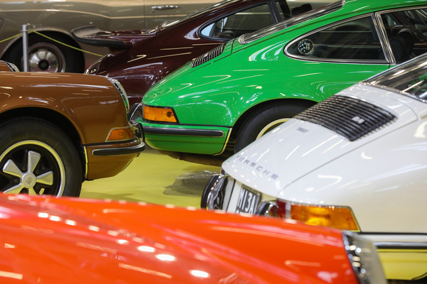 Bild Farbenvielfalt in der Porsche-911-Auswahl - 40. Auto e Moto d'Epoca Bologna 2023