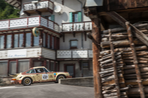 Farblich "Ton in Ton" passte dieser Porsche perfekt ins Bild.