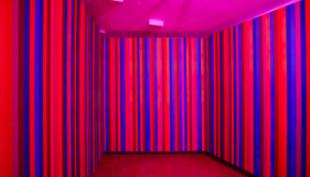 Farblichtraum – Ausstellung: Vision & Leidenschaft im MAC Museum Art & Cars