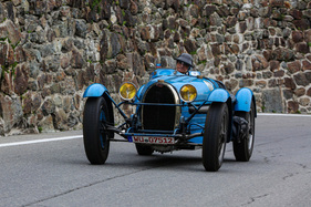Fast geschafft: Bugatti T35 kurz vor dem Zieleinlauf am Stilfser Joch.