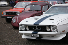 Fast wie in Amerika - Ford Mustang und VW Käfer - Oldtimer Sunday Morning Zug Treffen am 5. Mai 2019 Fast wie in Amerika - Ford Mustang und VW Käfer - Oldtimer Sunday Morning Zug Treffen am 5. Mai 2019