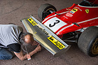 Bild: Feinjustierung am Ferrari 312 T - Monaco Grand Prix Historique 2016