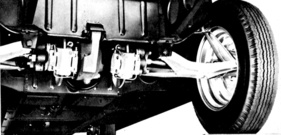 Ferguson (1961) - Hinterachse mit innenliegenden Scheibenbremsen und hydropneumatischen Federelementen Ferguson (1961) - Hinterachse mit innenliegenden Scheibenbremsen und hydropneumatischen Federelementen