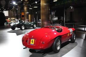 Ferrari 166 MM (1949) - Chassis 014 siegte bei den 24 Stunden von Le Mans 1949 in der Kategorie bis 2 Liter Hubraum - in der Sonderschau Le Mans am Genfer Automobilsalon 2014