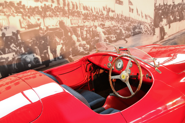 Ferrari 166 MM Touring (1949) - View into the cockpit - Rétromobile Paris 2016