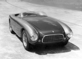 Ferrari 212 Export (1951) - flach und windschlüpfrig, wenig Wetterschutz durch die Vignale-Karosserie