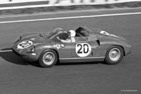 Ferrari 250/275P Ex-Scuderia Ferrari (1963) - als Lot 087 an der Artcurial-Versteigerung anlässlich der Rétromobile in Paris 2018