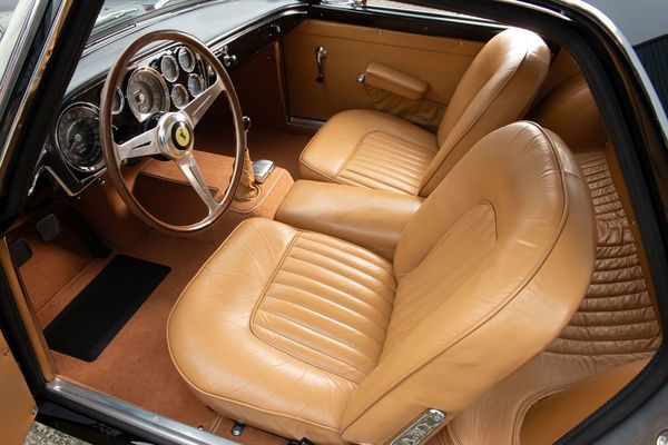 Ferrari 250 GT Berlinetta Pininfarina (1958) - elegantes Interieur