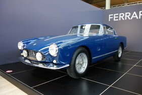 Ferrari 250 GT Boano (1956) – "75 anni di Ferrari" in der Autoworld Brüssel 2022 (1956)