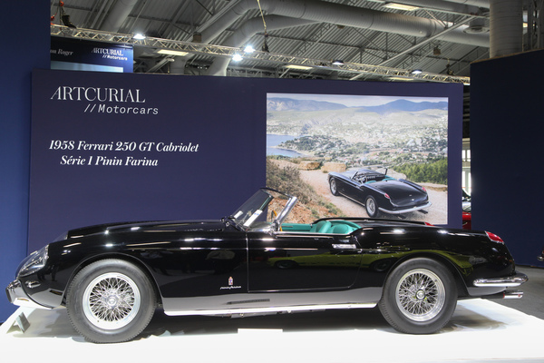 Ferrari 250 GT Cabriolet Pinin Farina Series 1 (1958) - exklusives Cabriolet mit hohen Erwartungen - Lot 095 an der Artcurial Rétromobile Versteigerung 2018