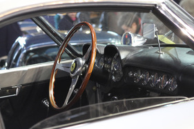 Ferrari 250 GT California Spyder (1959) - Artcurial Versteigerung an der Rétromobile 2012 in Paris (Lot 378) - Blick ins Interieur des für 4 Millionen Euro zugeschlagenen Spyders an der Artcurial Rétromobile 2012 Auktion