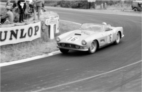 Ferrari 250 GT LWB California Spider Competizione (1959) - in Richtung Arnage - bei den 24 Stunden von Le Mans 1959
