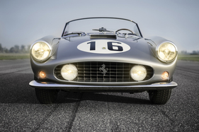 Ferrari 250 GT LWB California Spider Competizione (1959) - mit Zusatzscheinwerfern für die lange Nacht von Le Mans