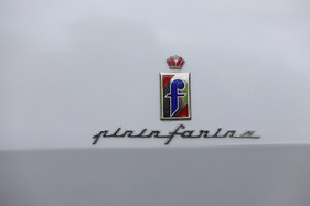 Ferrari 250 GT Pininfarina (1958) - Pininfarina-Schriftzug auf der Flanke (1958)